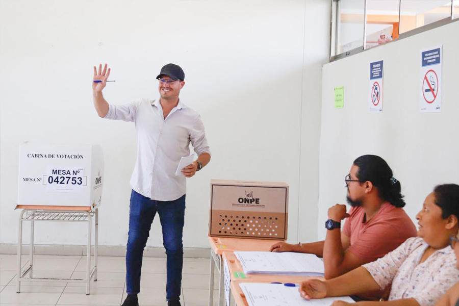 Elecciones 2026: George Forsyth emite su voto